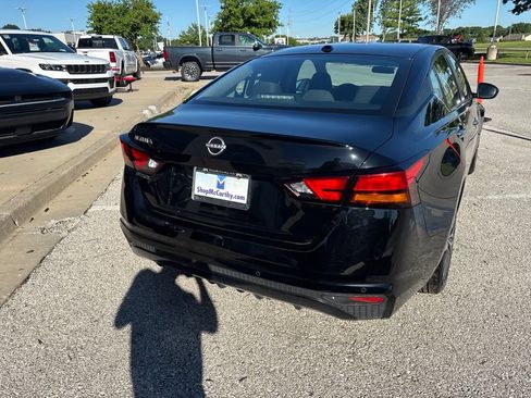 Used 2025 Nissan Altima 2.5 SV FWD image 24