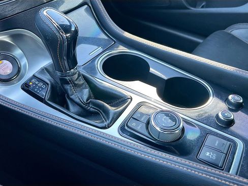 Used 2021 Nissan Maxima SR w/ Sport Mat Group FWD image 17