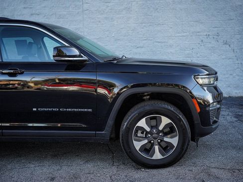 Used 2023 Jeep Grand Cherokee 4WD 4xe image 15