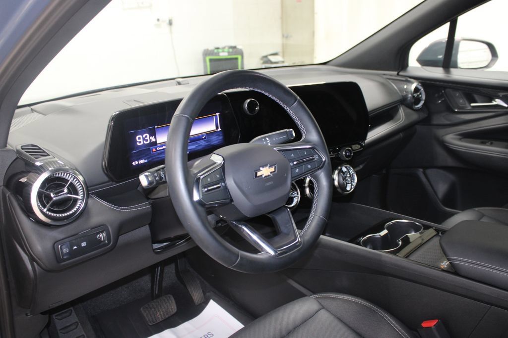 Used 2024 Chevrolet Blazer EV LT AWD/4WD image 14