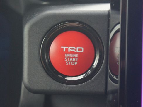 Used 2024 Toyota Tacoma TRD Off-Road w/ TRD Off Road Premium Package AWD/4WD image 9