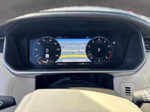 Used 2019 Land Rover Range Rover Sport HST image 8