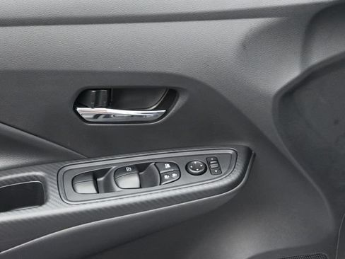 New 2025 Nissan Versa SV w/ Trunk Package FWD image 16
