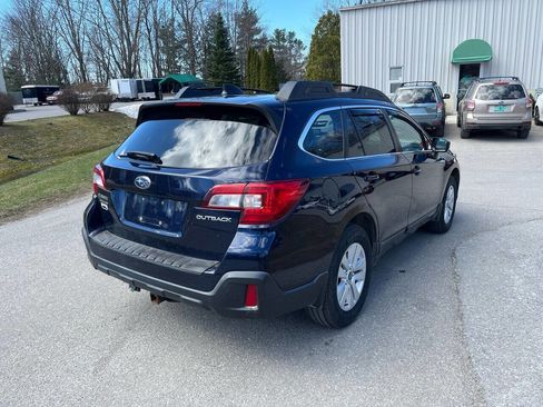 Used 2018 Subaru Outback 2.5i Premium image 5
