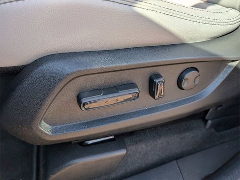 Certified 2025 Honda Pilot EX-L image 10