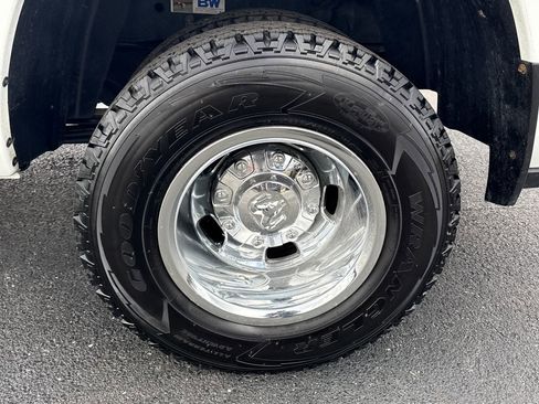 Used 2022 RAM 3500 Big Horn image 13