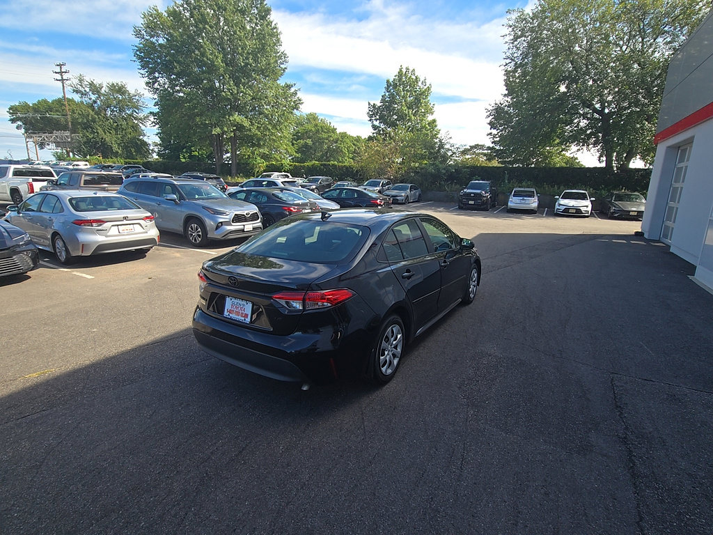 Certified 2024 Toyota Corolla LE FWD image 4