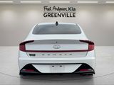 Used 2022 Hyundai Sonata SEL w/ Preferred Accessory Package image 4