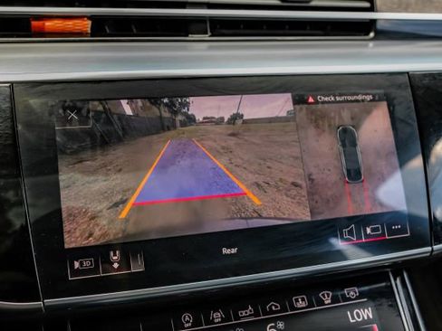 Used 2019 Audi A8 L 3.0T w/ Luxury Package image 27