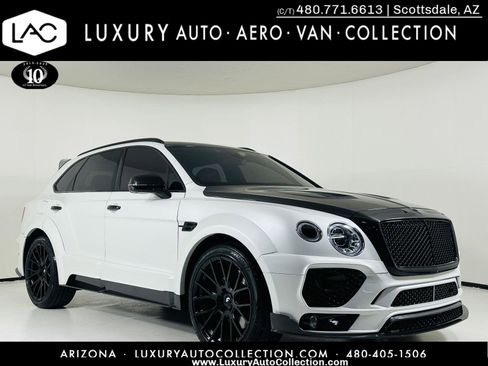 Used 2017 Bentley Bentayga image 1