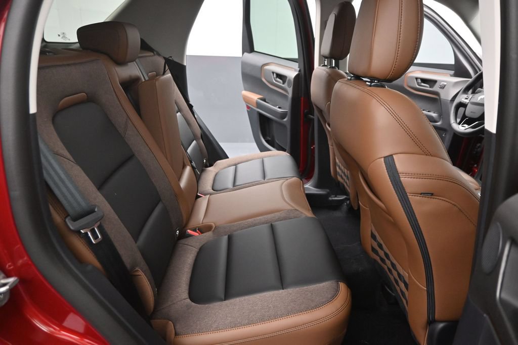 Certified 2025 Ford Bronco Sport Outer Banks w/ Outer Banks Tech Package+ AWD/4WD image 10