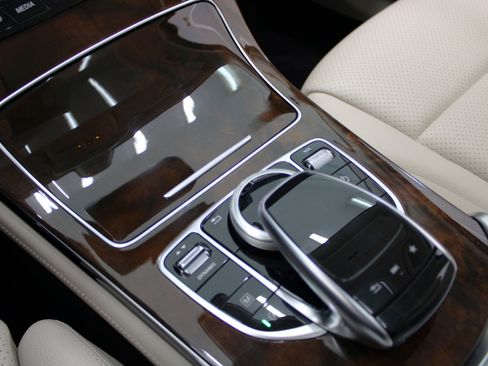 Used 2018 Mercedes-Benz GLC 300 GLC 300 SUV w/ Multimedia Package image 60