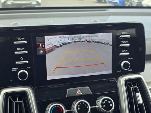 Used 2022 Kia Sorento LX image 30