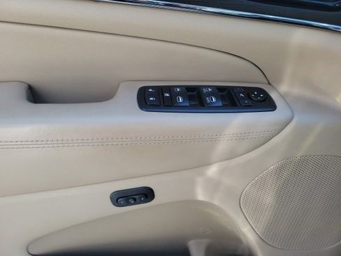 Used 2020 Jeep Grand Cherokee Overland image 40