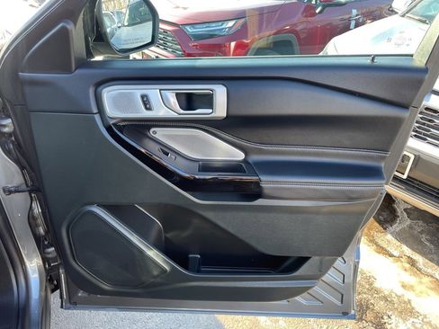 Used 2023 Ford Explorer ST w/ Equipment Group 401A image 11
