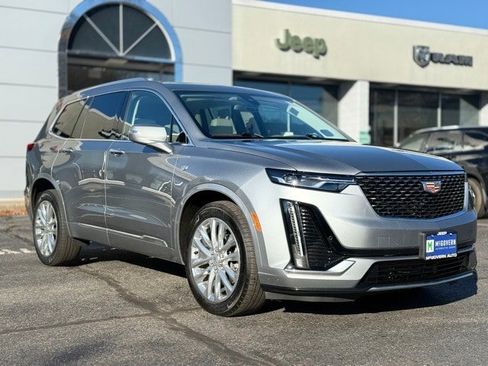 Used 2024 Cadillac XT6 Premium Luxury image 8
