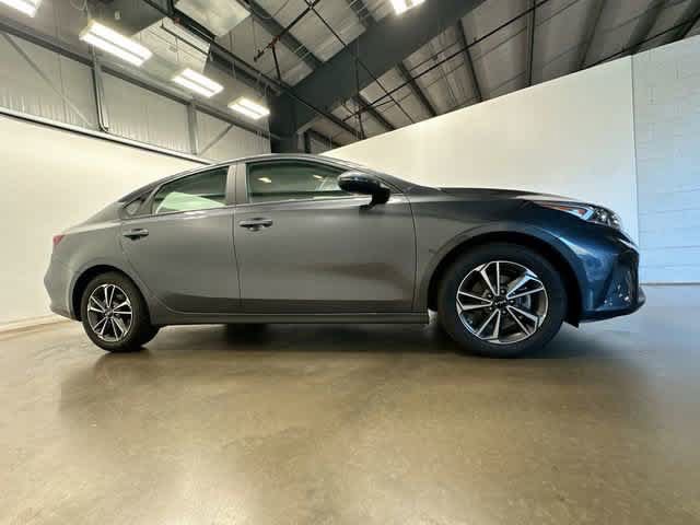 Used 2023 Kia Forte LXS w/ LXS Technology Package FWD image 3