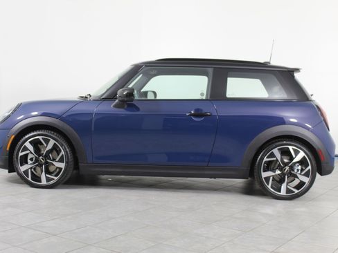 New 2026 MINI Cooper S image 2