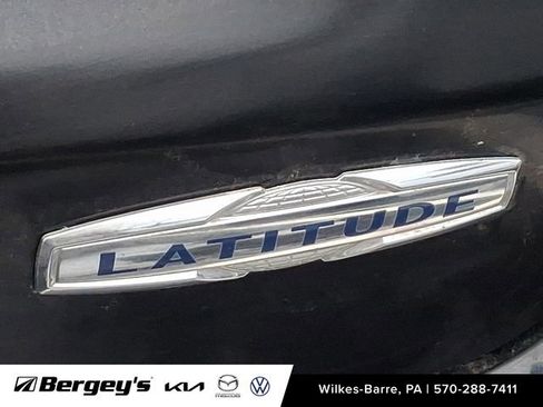 Used 2022 Jeep Compass Latitude w/ Convenience Group image 12