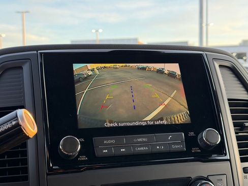 Used 2024 Nissan Titan SV w/ SV Convenience Package image 35