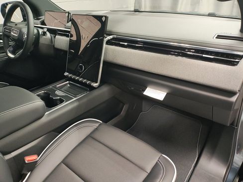 New 2026 GMC Sierra EV Elevation image 8