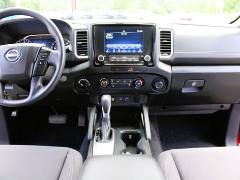 Used 2022 Nissan Frontier SV w/ Technology Package AWD/4WD image 20