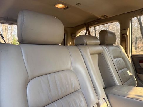 Used 2001 Lexus LX 470 4WD image 43