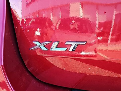 Used 2020 Ford Explorer XLT w/ Equipment Group 202A image 31