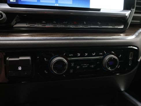 Used 2023 Chevrolet Silverado 1500 RST AWD/4WD image 49