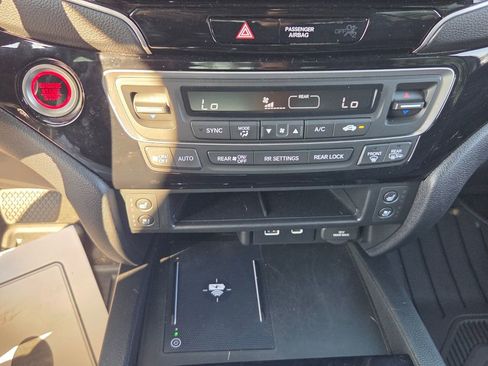Used 2024 Honda Ridgeline Black Edition image 19