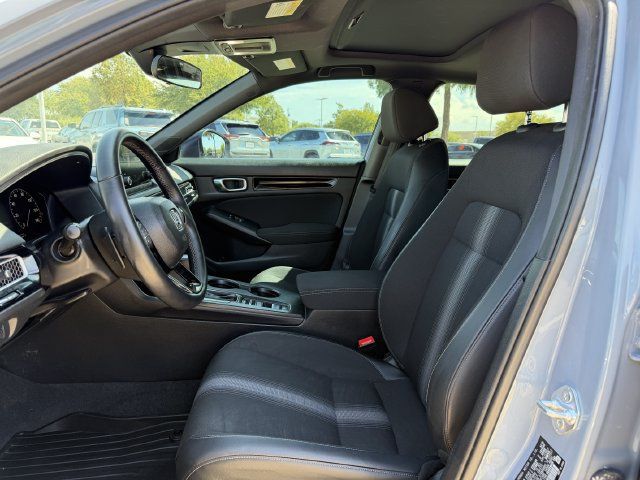 Used 2025 Honda Civic Sport image 25