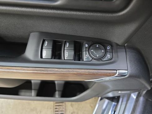 Used 2020 Chevrolet Silverado 1500 High Country w/ Technology Package image 30