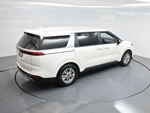 Used 2024 Kia Carnival LX image 52