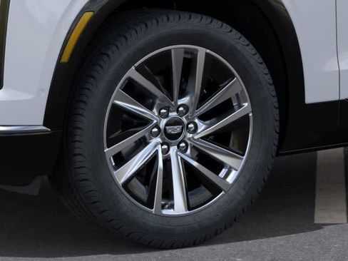Used 2027 Cadillac Vistiq Luxury w/ LPO, Floor Liner Package AWD/4WD image 9