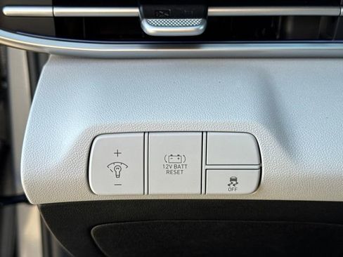 New 2026 Hyundai Elantra Limited image 25