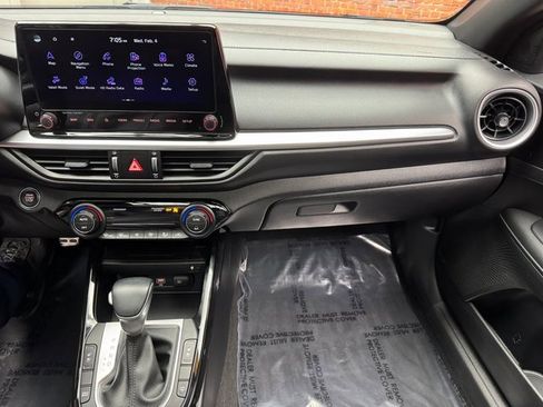 Used 2024 Kia Forte GT-Line w/ GT-Line Premium Package image 17