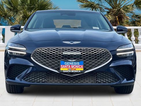Used 2023 Genesis G70 2.0T image 9