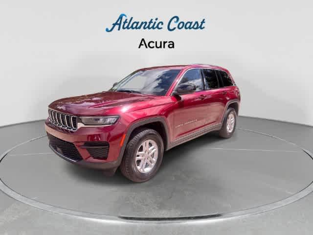 Used 2023 Jeep Grand Cherokee Laredo RWD image 4