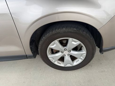 Used 2015 Subaru Forester 2.5i Limited AWD/4WD image 11