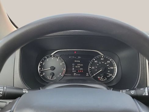 Used 2023 Nissan Frontier SV AWD/4WD image 17