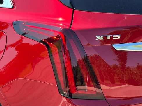 New 2025 Cadillac XT5 Premium Luxury w/ Technology Package image 10