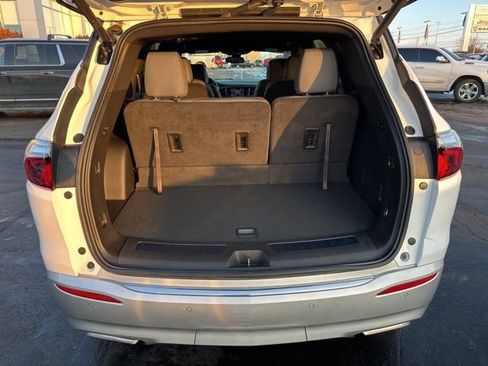 Used 2023 Buick Enclave Essence image 22