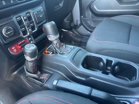 Used 2021 Jeep Wrangler Unlimited Rubicon image 29