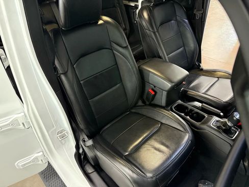 Used 2021 Jeep Wrangler Unlimited Sahara image 14