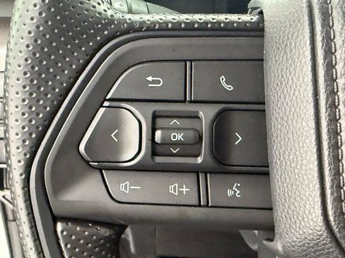 Used 2025 Toyota Tacoma SR5 image 11