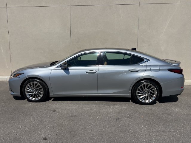 Used 2023 Lexus ES 350 w/ Accessory Package (Z1) FWD image 4