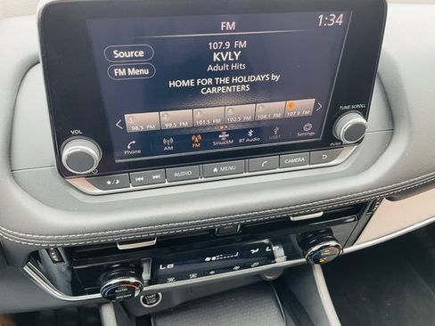 Certified 2023 Nissan Rogue SV image 13