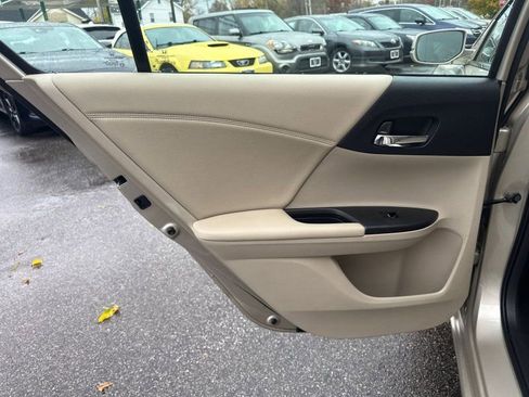 Used 2015 Honda Accord EX-L image 13