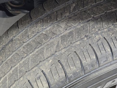 Certified 2022 Toyota RAV4 XLE w/ Convenience Package image 9