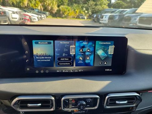 New 2026 Nissan Sentra SR w/ SR Premium Package FWD image 27